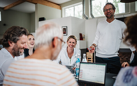 Stellenausschreibung - Der TVRLP sucht zum 01. Juli Verstärkung für die Bereiche tennisnahe Sportarten, Kommunikation, Sponsoring (Vollzeit)