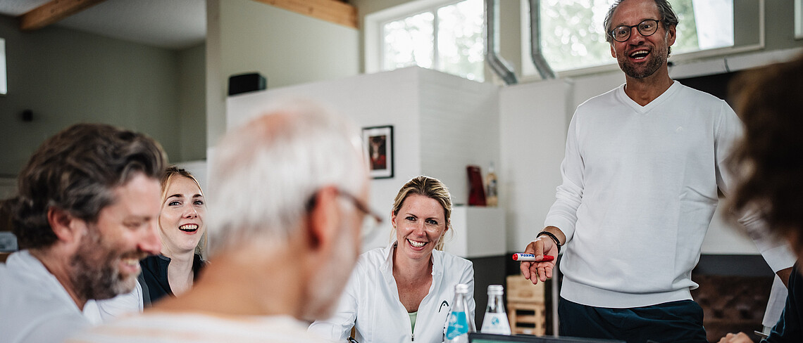 Stellenausschreibung - Der TVRLP sucht zum 01. Juli Verstärkung für die Bereiche tennisnahe Sportarten, Kommunikation, Sponsoring (Vollzeit)