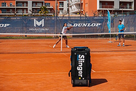 Slinger Bag – Die Ballmaschine für modernes Training / Dunlop Tennisbälle – Spitzenqualität zum Sonderpreis